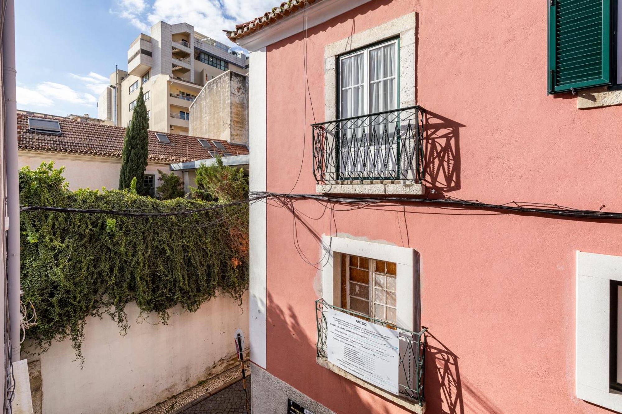 Avenida Da Liberdade Area, Bright And Newly Renovated 2 Bedroom Apartment, Lisbon Historical Center Exterior photo